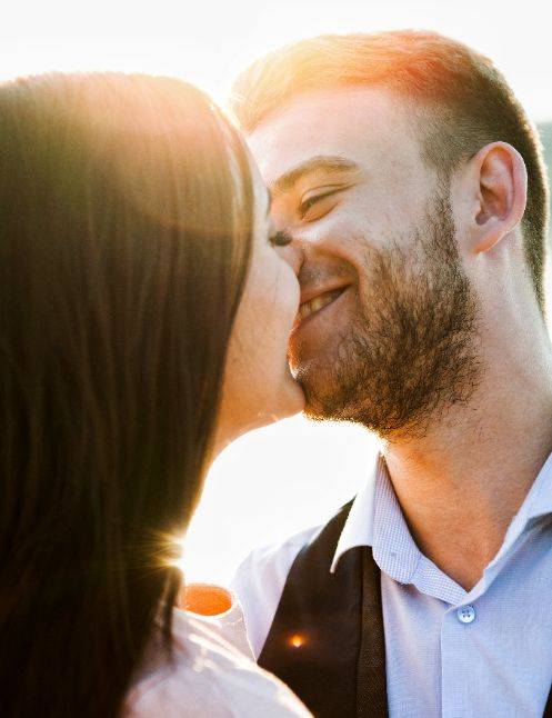 Partnertausch Traumprinz romantische Überraschung für ihn ich liebe dich Sprüche Liebe meines Lebens Küssen beim Date kurze Sprüche